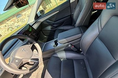 Седан Tesla Model 3 2022 в Львове