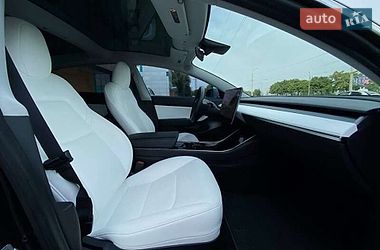 Седан Tesla Model 3 2019 в Києві