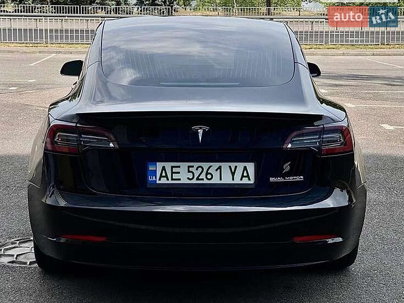 Седан Tesla Model 3 2019 в Києві