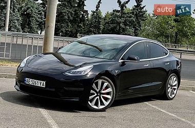 Седан Tesla Model 3 2019 в Києві