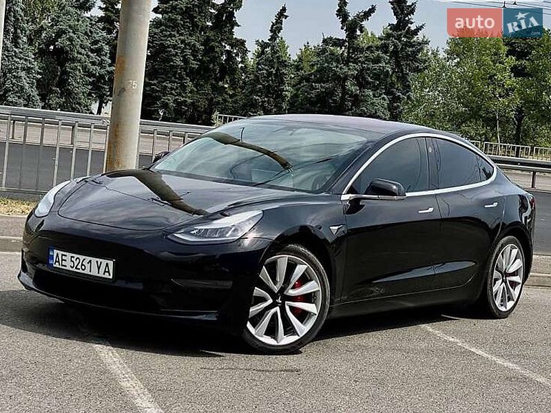 Седан Tesla Model 3 2019 в Києві