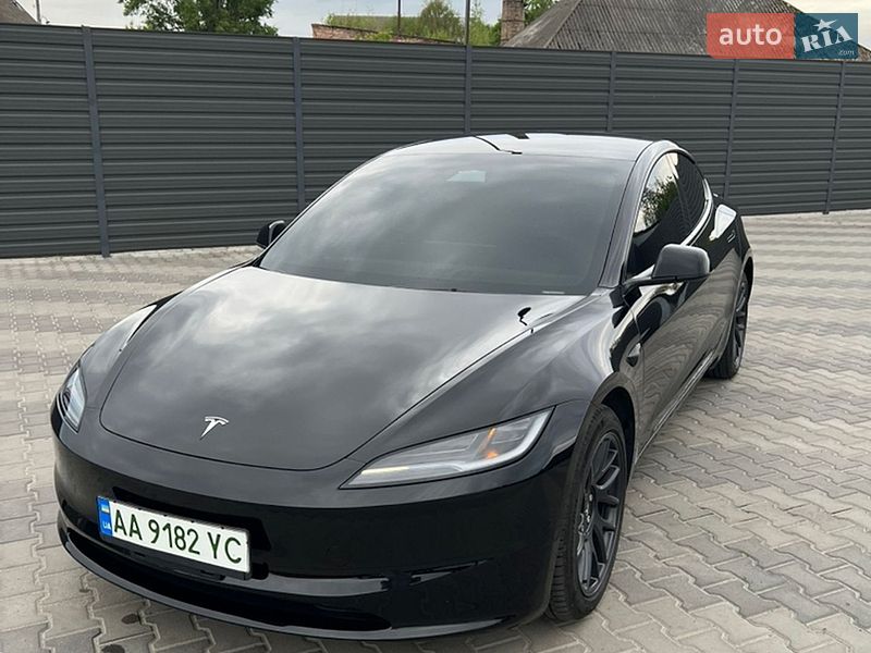 Седан Tesla Model 3 2024 в Белой Церкви