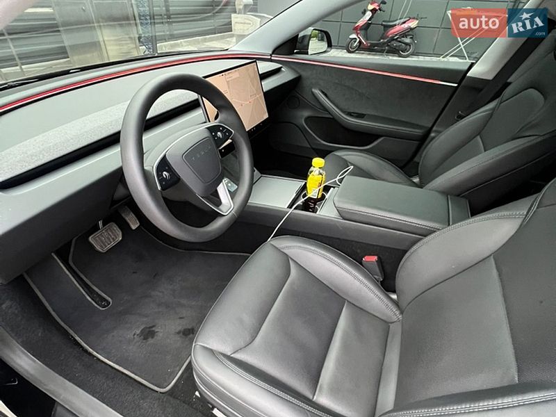 Седан Tesla Model 3 2024 в Белой Церкви