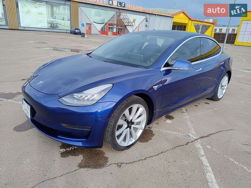Седан Tesla Model 3 2020 в Житомирі