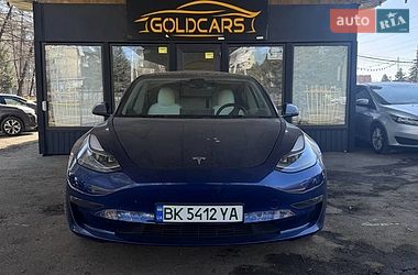 Седан Tesla Model 3 2022 в Львові