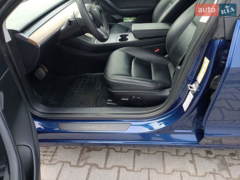 Седан Tesla Model 3 2021 в Львове фото 19 Седан Tesla Model 3 2021 в Львове