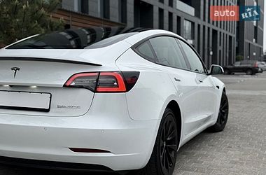 Седан Tesla Model 3 2022 в Киеве фото 24 Седан Tesla Model 3 2022 в Киеве