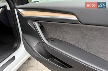 Седан Tesla Model 3 2022 в Киеве фото 33 Седан Tesla Model 3 2022 в Киеве