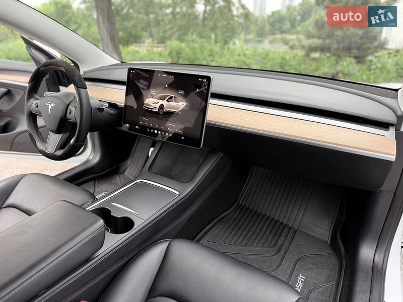 Седан Tesla Model 3 2022 в Киеве фото 35 Седан Tesla Model 3 2022 в Киеве