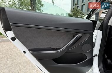 Седан Tesla Model 3 2022 в Киеве фото 39 Седан Tesla Model 3 2022 в Киеве