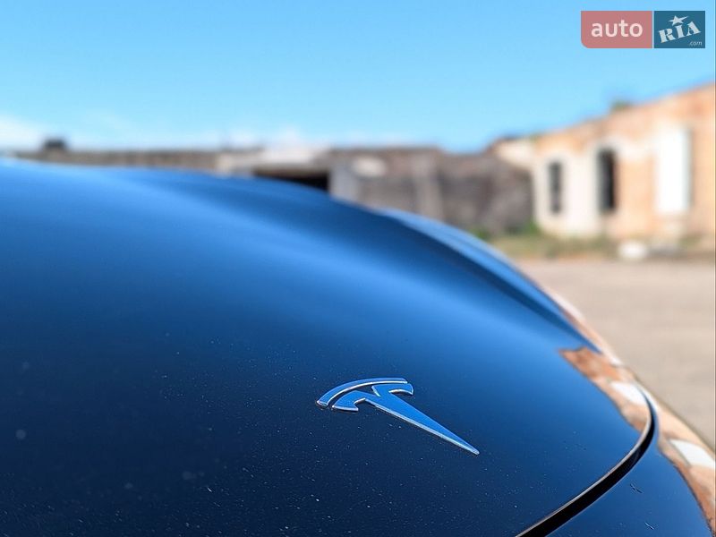 Седан Tesla Model 3 2021 в Камені-Каширському