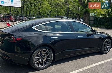 Седан Tesla Model 3 2018 в Одессе
