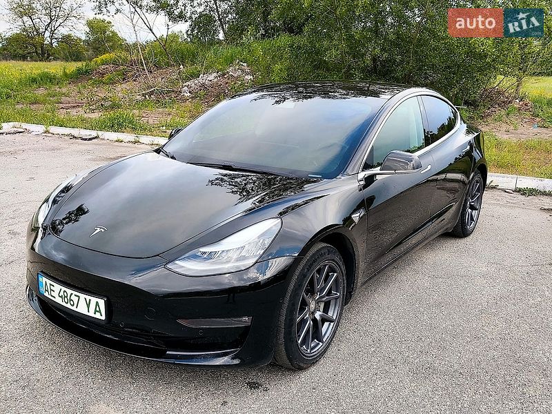Седан Tesla Model 3 2019 в Кам'янському