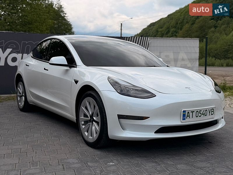 Tesla Model 3 2023