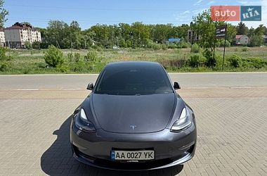 Седан Tesla Model 3 2021 в Ірпені