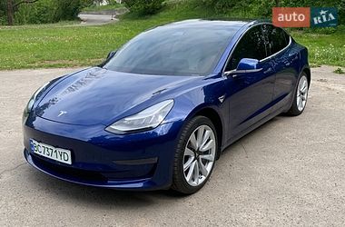 Седан Tesla Model 3 2019 в Львове