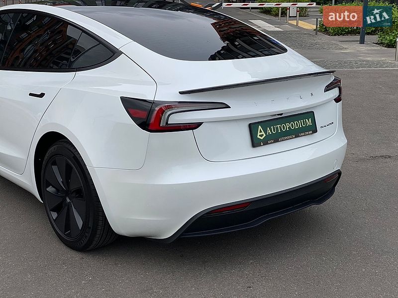Седан Tesla Model 3 2024 в Києві фото 10 Седан Tesla Model 3 2024 в Києві