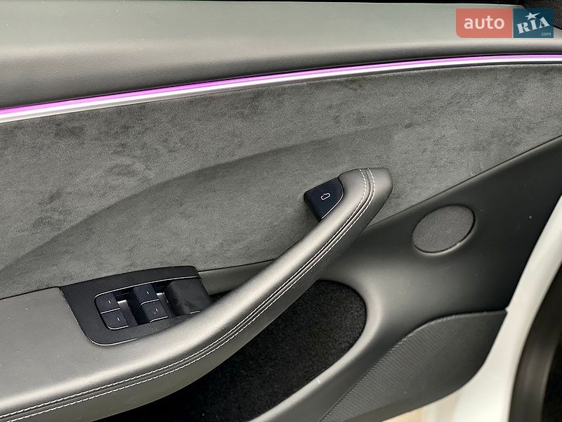 Седан Tesla Model 3 2024 в Києві фото 14 Седан Tesla Model 3 2024 в Києві