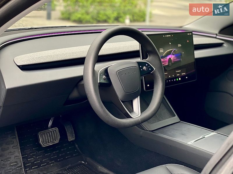 Седан Tesla Model 3 2024 в Киеве