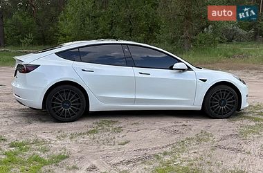 Седан Tesla Model 3 2020 в Черкассах
