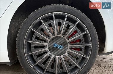 Седан Tesla Model 3 2020 в Черкассах