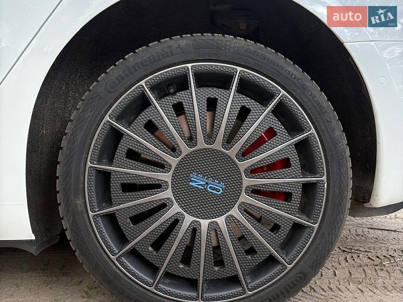 Седан Tesla Model 3 2020 в Черкассах