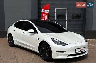 Седан Tesla Model 3 2022 в Києві