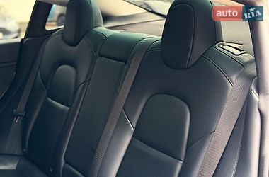 Седан Tesla Model 3 2022 в Києві