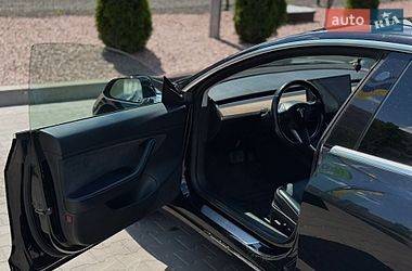Седан Tesla Model 3 2018 в Луцке