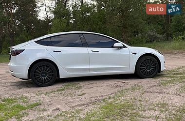 Седан Tesla Model 3 2020 в Черкассах