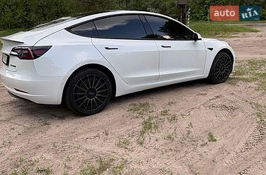 Седан Tesla Model 3 2020 в Черкассах