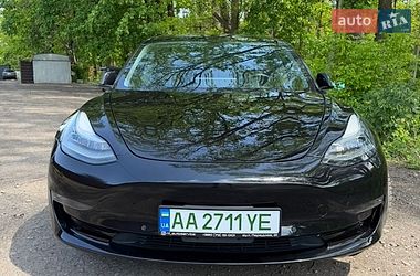 Седан Tesla Model 3 2018 в Киеве