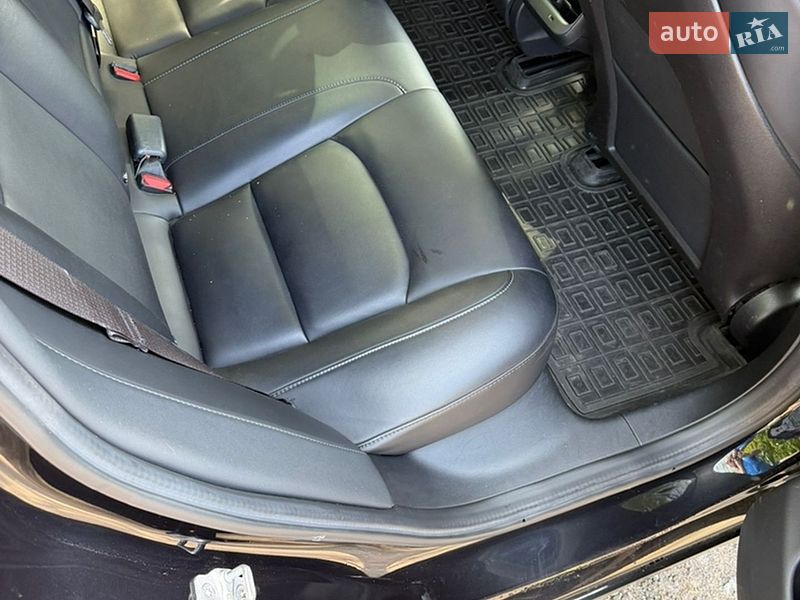 Седан Tesla Model 3 2018 в Киеве