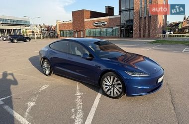 Седан Tesla Model 3 2023 в Киеве