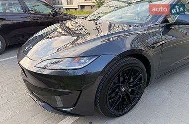 Седан Tesla Model 3 2024 в Львові