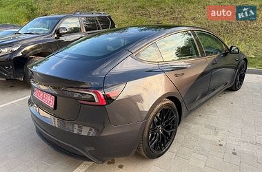 Седан Tesla Model 3 2024 в Львові