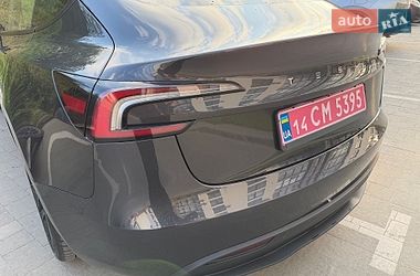 Седан Tesla Model 3 2024 в Львові