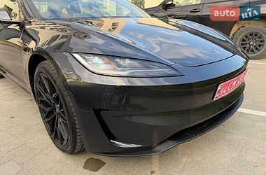 Седан Tesla Model 3 2024 в Львові