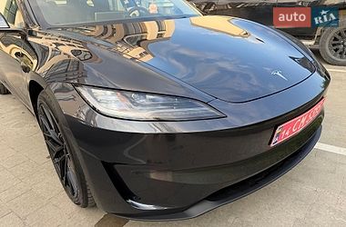 Седан Tesla Model 3 2024 в Львові