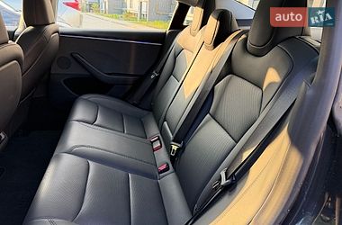Седан Tesla Model 3 2024 в Львові