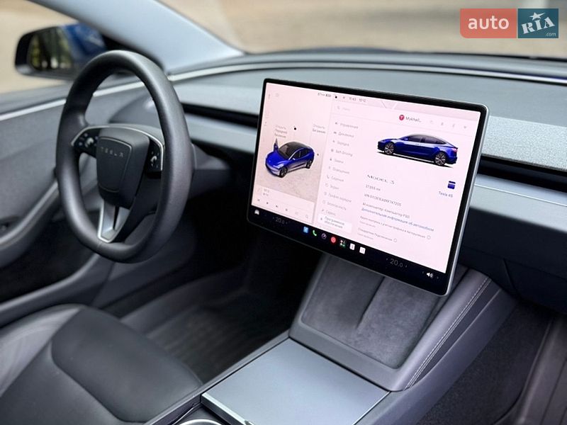 Седан Tesla Model 3 2024 в Львове