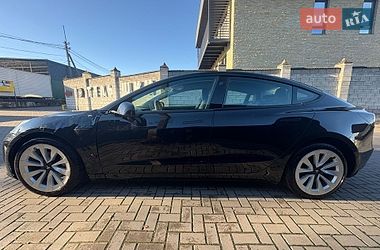 Седан Tesla Model 3 2021 в Ровно