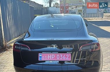 Седан Tesla Model 3 2021 в Ровно