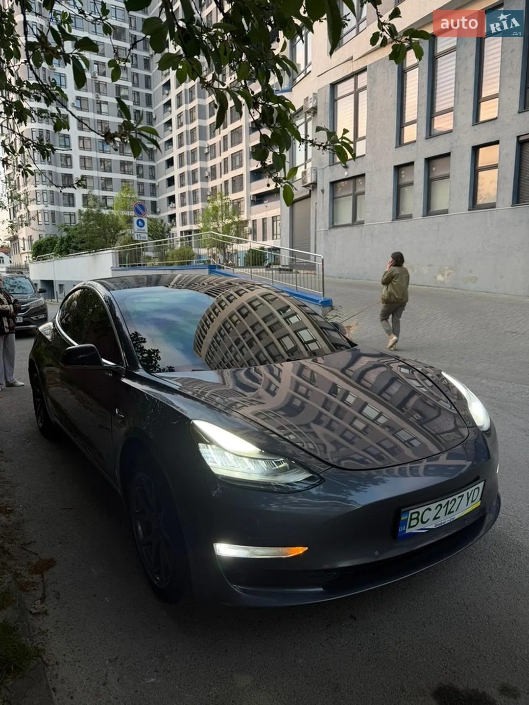2019 Tesla Model 3 - фото 1