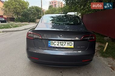 Седан Tesla Model 3 2019 в Львові