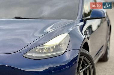 Седан Tesla Model 3 2021 в Харкові