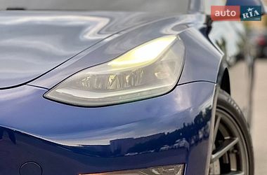 Седан Tesla Model 3 2021 в Харкові