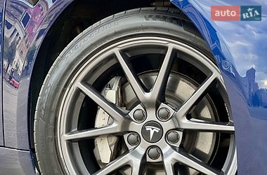 Седан Tesla Model 3 2021 в Харкові