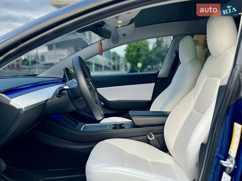 Седан Tesla Model 3 2021 в Харкові