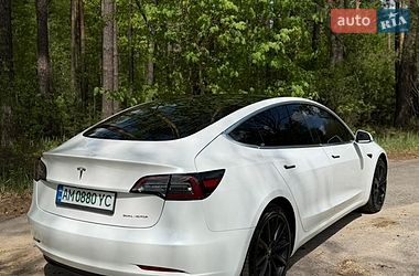 Седан Tesla Model 3 2019 в Житомирі